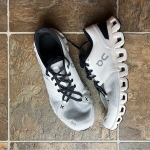 On Cloud X 3 Training Shoe | Women Size: 9.5